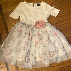 Girls dress